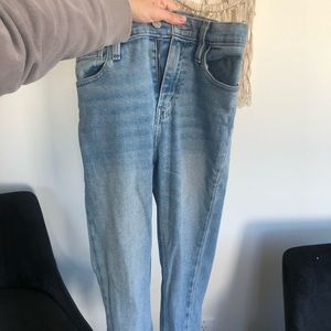 BDG Slim fit girlfriend jeans. High waisted